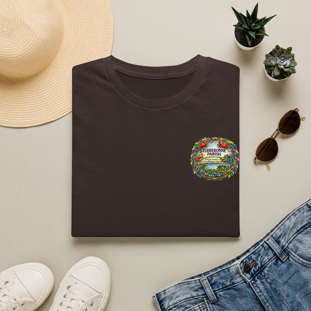 T-Shirt — Vintage Floral Crest “Find Your Paradise” Pocket Tee
