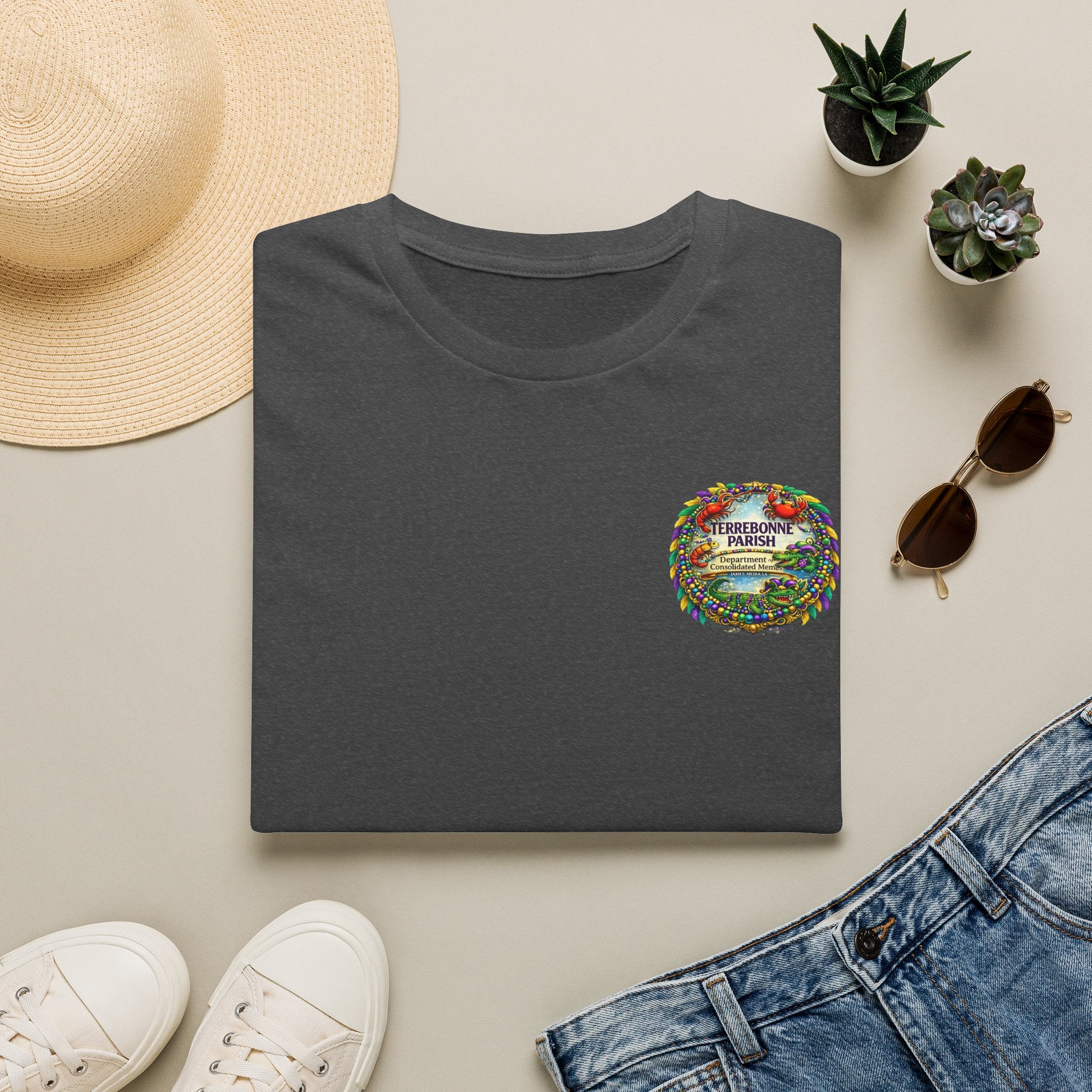 T-Shirt — Vintage Floral Crest “Find Your Paradise” Pocket Tee