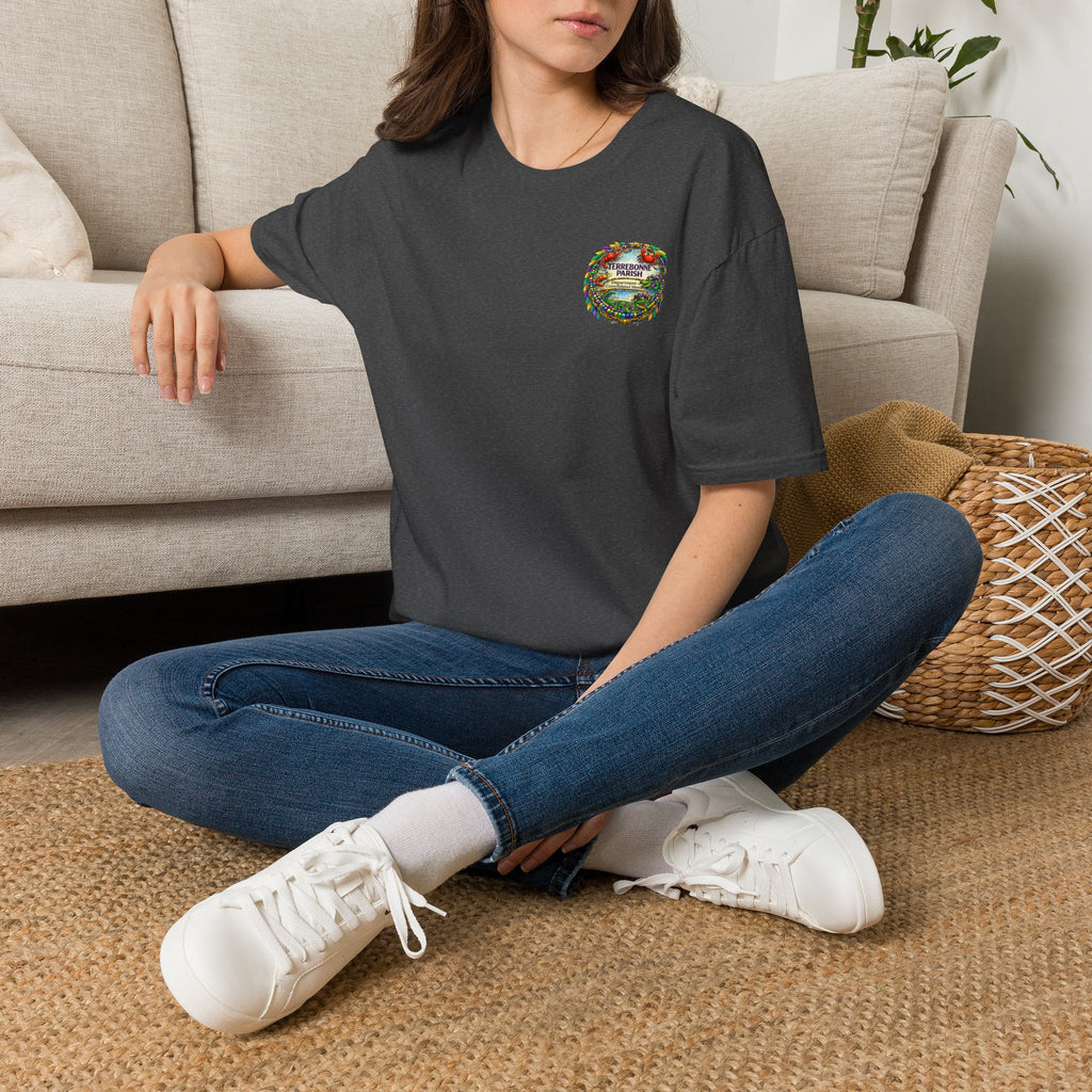 T-Shirt — Vintage Floral Crest “Find Your Paradise” Pocket Tee