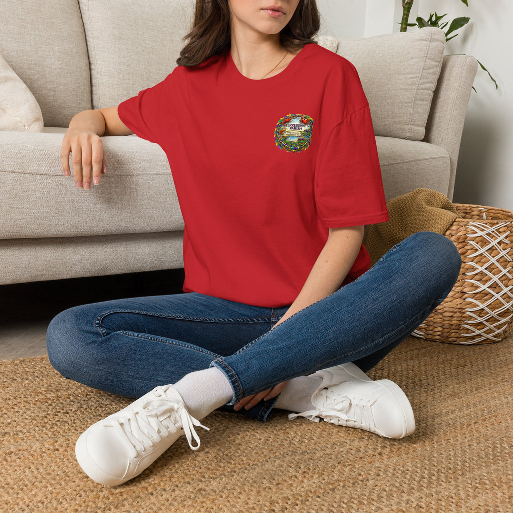T-Shirt — Vintage Floral Crest “Find Your Paradise” Pocket Tee