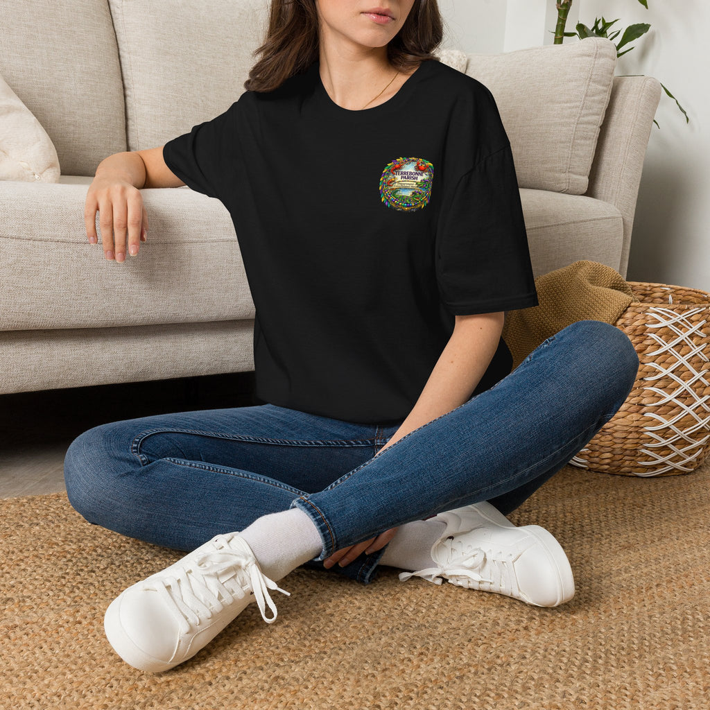 T-Shirt — Vintage Floral Crest “Find Your Paradise” Pocket Tee