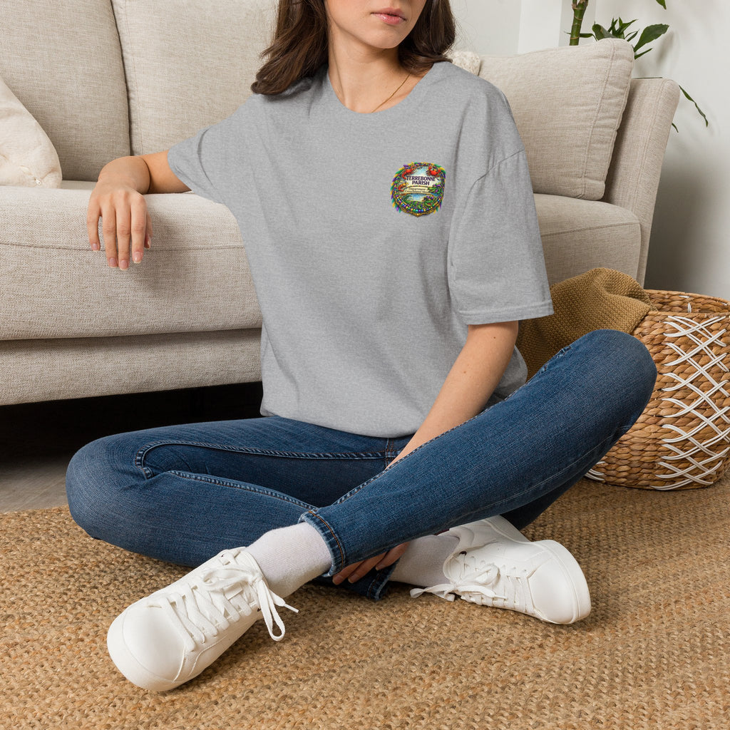 T-Shirt — Vintage Floral Crest “Find Your Paradise” Pocket Tee