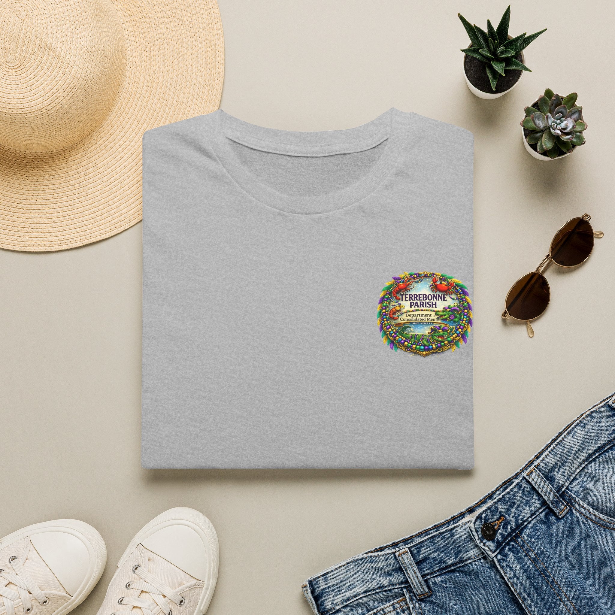 T-Shirt — Vintage Floral Crest “Find Your Paradise” Pocket Tee