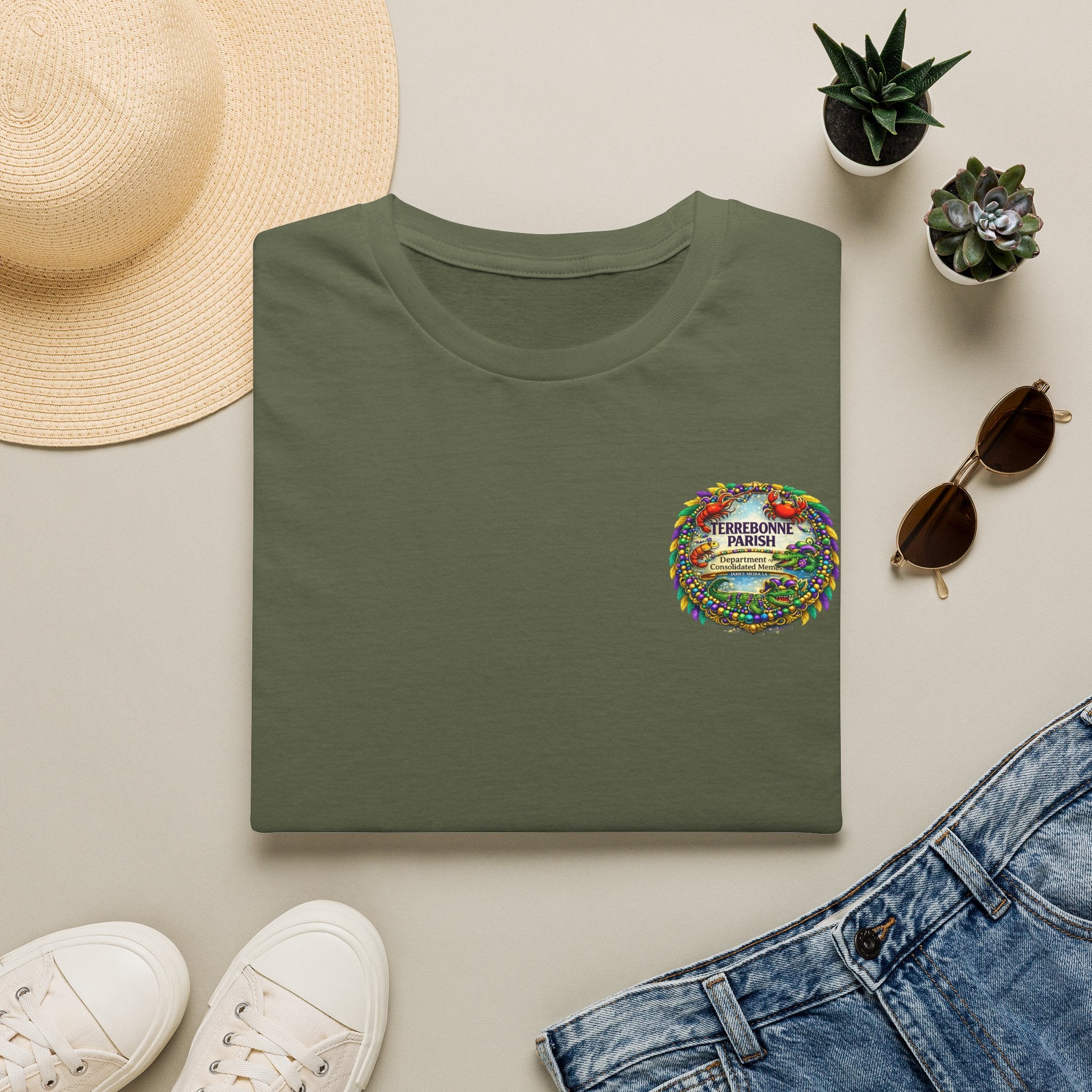 T-Shirt — Vintage Floral Crest “Find Your Paradise” Pocket Tee