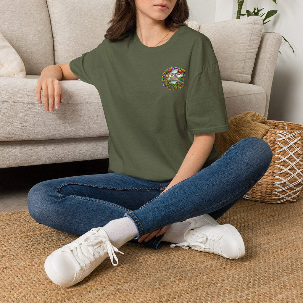 T-Shirt — Vintage Floral Crest “Find Your Paradise” Pocket Tee