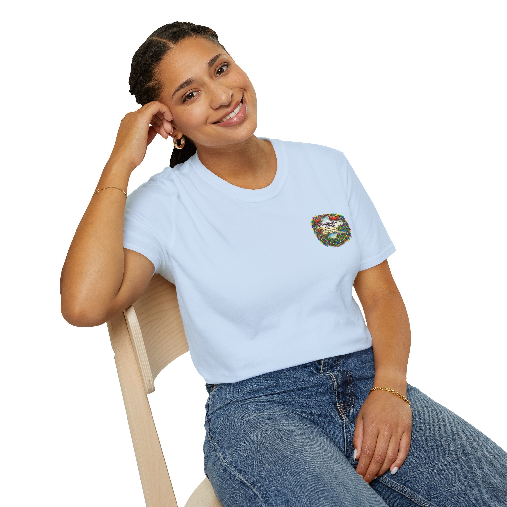 T-Shirt — Vintage Floral Crest “Find Your Paradise” Pocket Tee